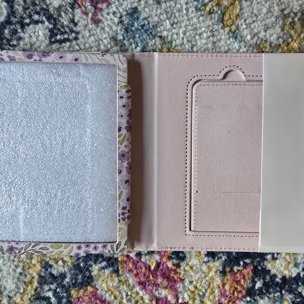 Kindle Oasis Case - Lavender Floral - Picture 2 of 3